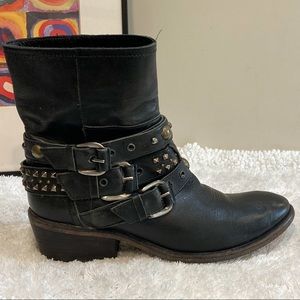 Barney’s NY Gossip Girl Boots